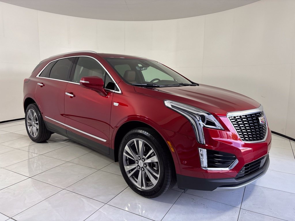 Used 2025 Cadillac XT5 Premium Luxury w/ Technology Package FWD image 7