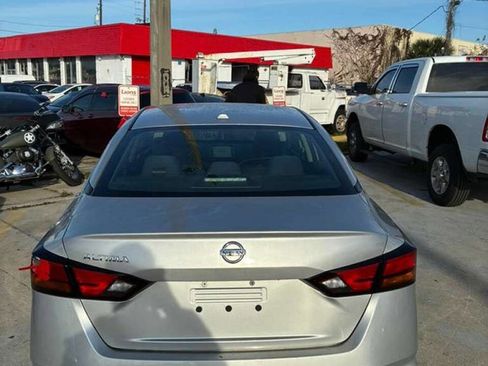 Used 2020 Nissan Altima 2.5 S image 2