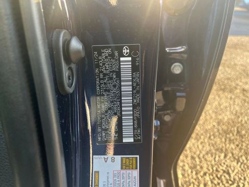 Used 2025 Toyota Corolla LE image 28