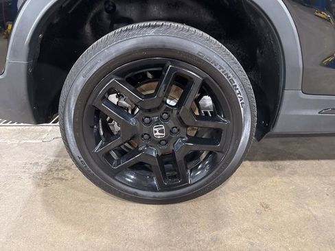 Used 2025 Honda Passport Black Edition image 9