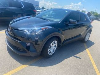 Used 2019 Toyota C-HR LE FWD video 1