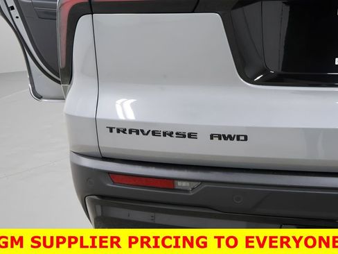 New 2026 Chevrolet Traverse LT w/ Midnight/Sport Edition image 35