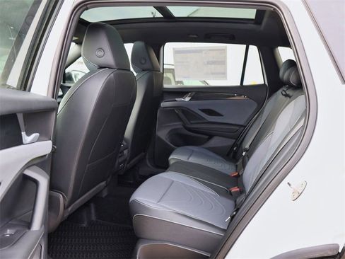 New 2026 Volkswagen Tiguan SE R-Line image 15