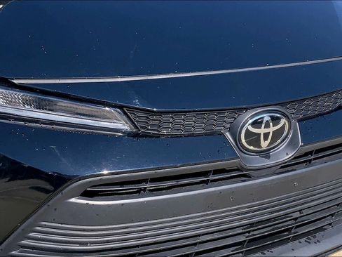 Used 2024 Toyota Corolla LE image 30