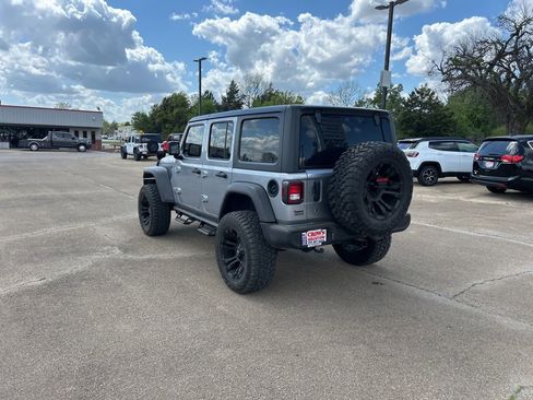 Used 2021 Jeep Wrangler Unlimited Sport image 3