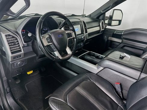 Used 2020 Ford F250 Platinum w/ Tremor Off-Road Package image 31