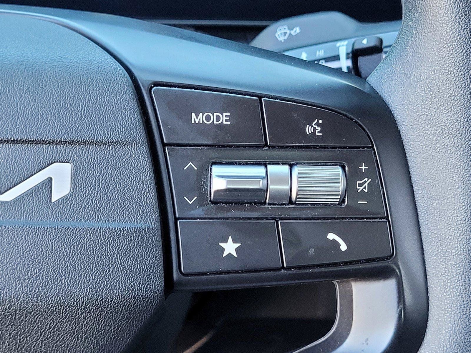 Used 2025 Kia K4 FWD image 31