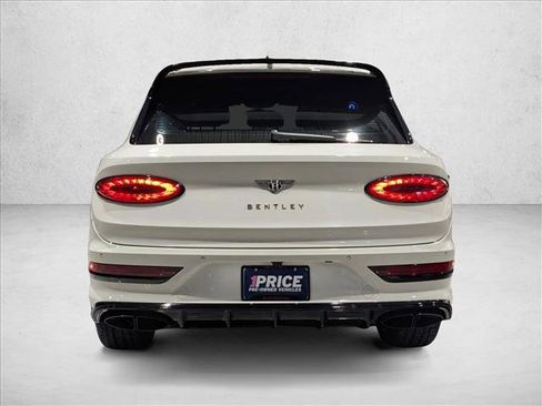 Used 2023 Bentley Bentayga image 7