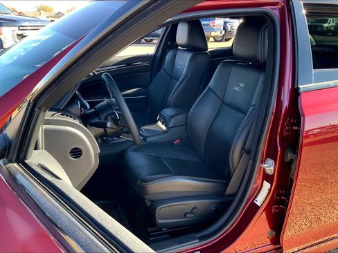 Used 2023 Chrysler 300 S w/ Comfort Group image 7