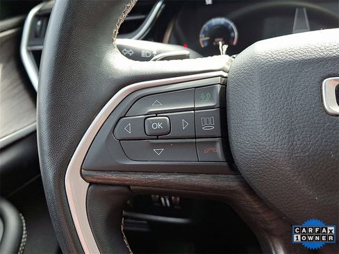 Used 2022 Jeep Grand Cherokee Limited image 21