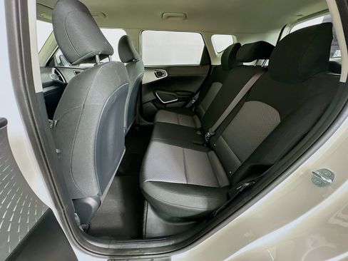 Used 2025 Kia Soul LX w/ LX Technology Package image 26