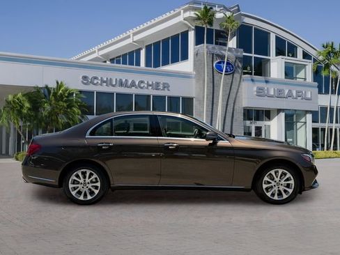 Used 2018 Mercedes-Benz E 300 4MATIC image 8