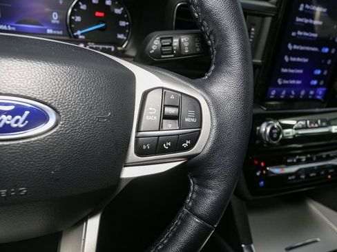 Used 2022 Ford Explorer Limited w/ Limited Technology Package image 33