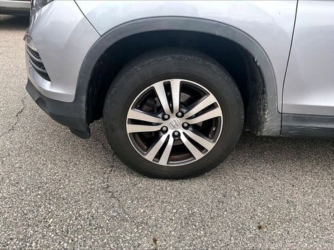 Used 2017 Honda Pilot EX-L image 4