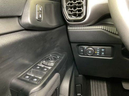 New 2025 Ford Ranger XLT w/ Equipment Group 301A High image 19