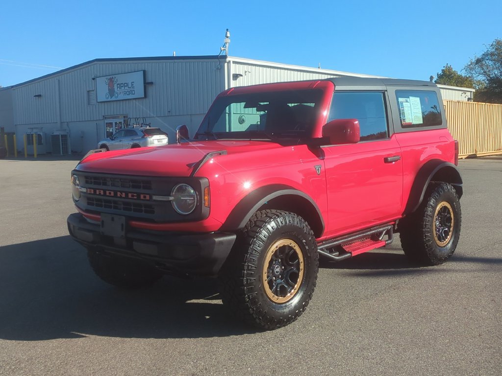 Used 2022 Ford Bronco 2-Door w/ Sasquatch Package AWD/4WD image 1