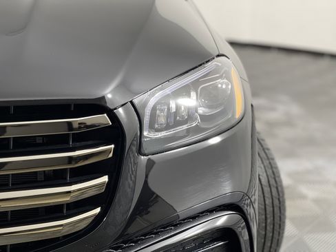 New 2026 Mercedes-Benz GLS 450 4MATIC image 7