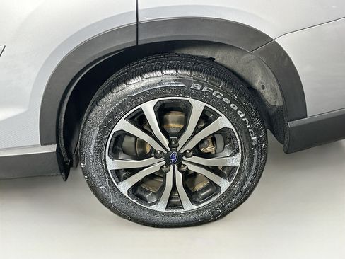 Used 2020 Subaru Forester Limited image 11