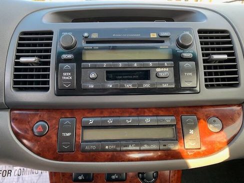 Used 2006 Toyota Camry XLE image 19