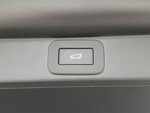 Used 2025 Land Rover Range Rover Long Wheelbase Autobiography AWD/4WD image 37