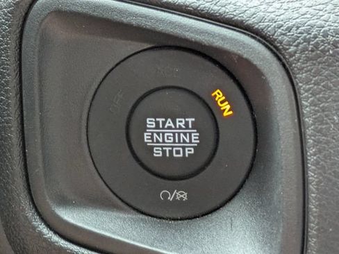 Used 2025 Jeep Wrangler Sport AWD/4WD image 36