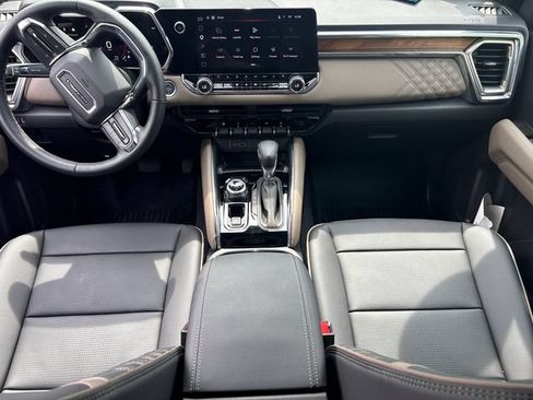 Used 2026 GMC Canyon Denali AWD/4WD image 19