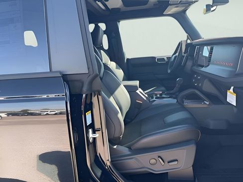 New 2025 Ford Bronco Raptor image 5