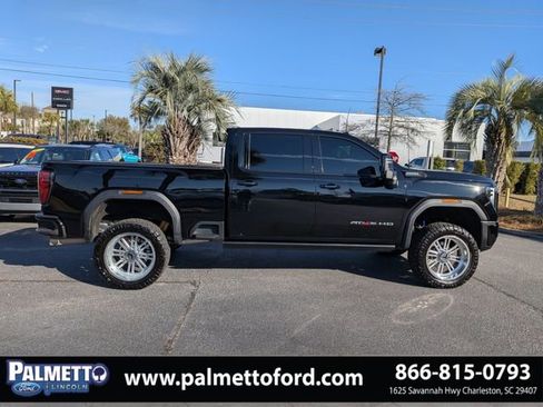 Used 2024 GMC Sierra 2500 AT4X image 3