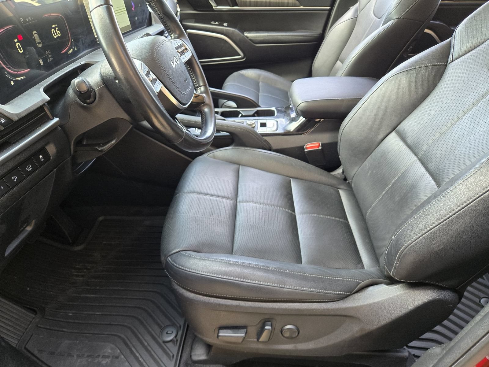 Used 2023 Kia Telluride EX FWD image 13