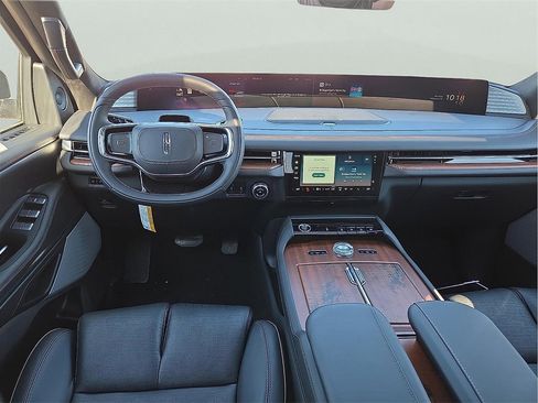 New 2026 Lincoln Navigator Black Label image 11