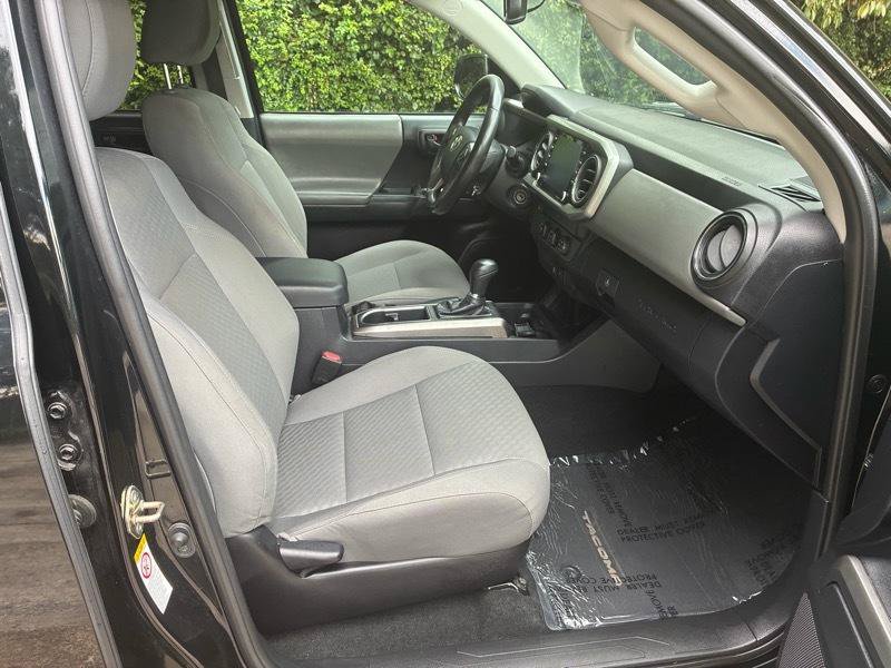 Used 2020 Toyota Tacoma SR5 RWD image 29