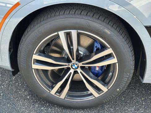 New 2027 BMW X7 xDrive40i w/ M Sport Package AWD/4WD image 7