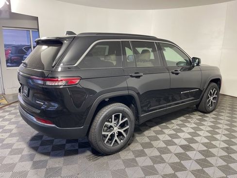 New 2025 Jeep Grand Cherokee Limited w/ Luxury Tech Group II image 6