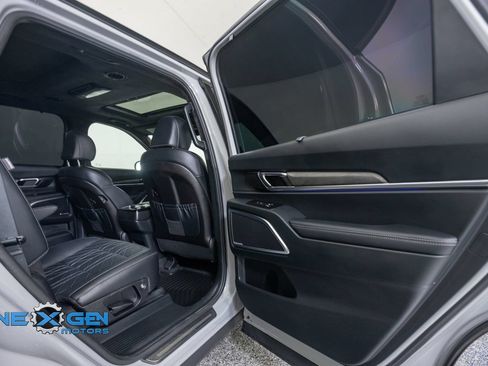 Used 2025 Kia Telluride SX Prestige X-Line AWD/4WD image 37