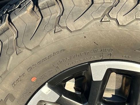 Used 2025 Jeep Wrangler Unlimited Rubicon 4xe w/ Convenience Group image 8