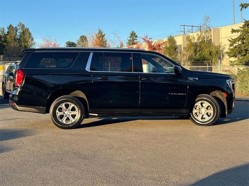 Used 2023 GMC Yukon XL SLE image 7