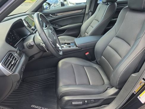Used 2022 Honda Accord Sport image 11