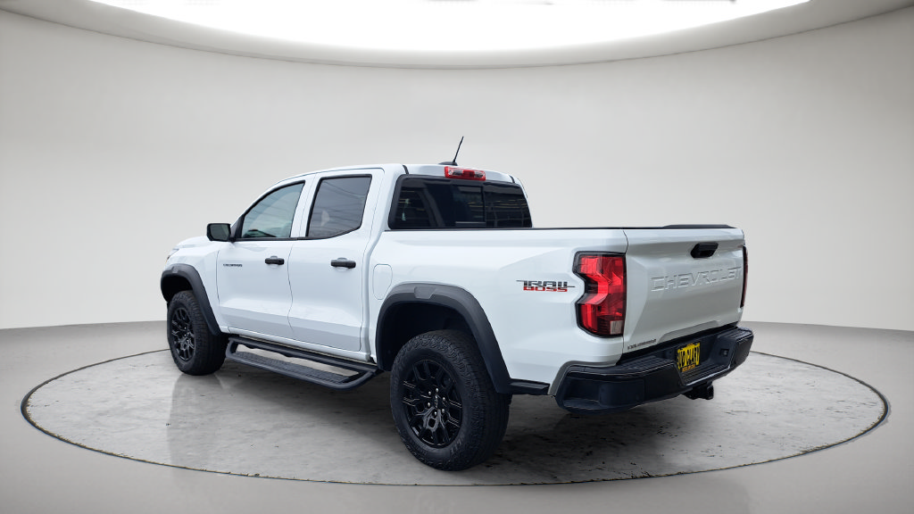 Used 2023 Chevrolet Colorado Trail Boss w/ Technology Package AWD/4WD image 7