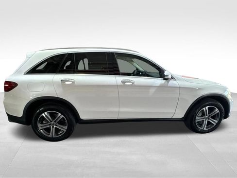 Used 2019 Mercedes-Benz GLC 300 4MATIC w/ Premium Package image 4