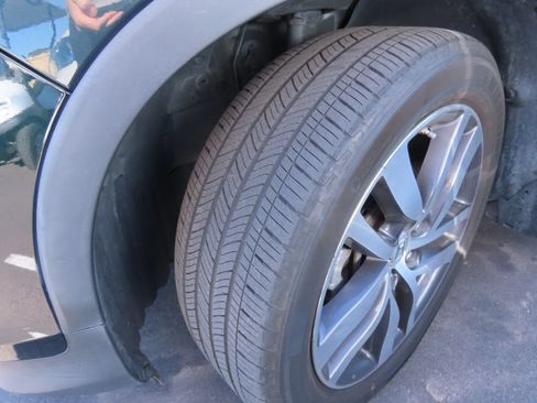Used 2017 Honda Pilot Touring image 14