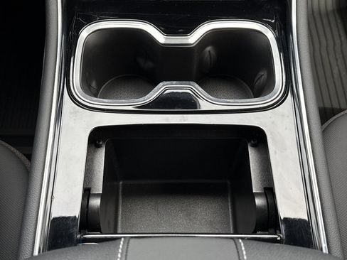 Used 2024 Chevrolet Traverse RS w/ LPO, Floor Liner Package FWD image 28