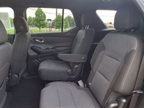 Used 2023 Chevrolet Traverse LT FWD image 20