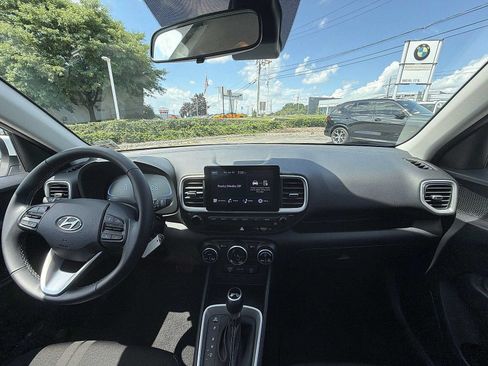 Used 2023 Hyundai Venue SEL w/ Cargo Package FWD image 18