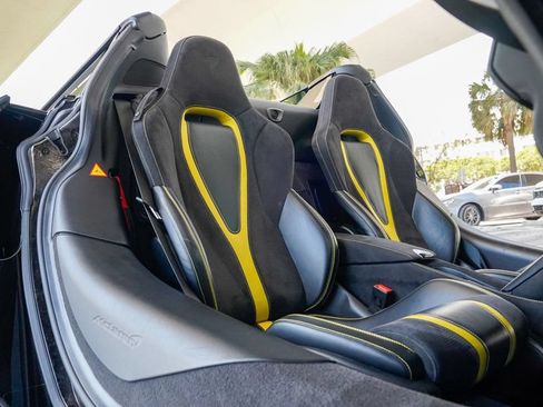 Used 2021 McLaren 720S Spider RWD image 60