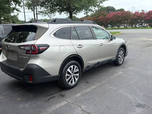 Used 2020 Subaru Outback Premium AWD/4WD image 6