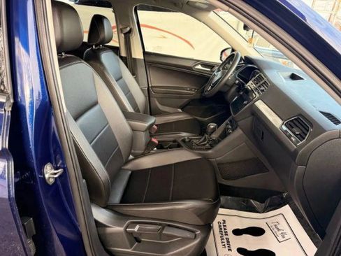 Used 2021 Volkswagen Tiguan SEL AWD/4WD image 23