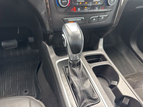 Used 2019 Ford Escape SE image 16