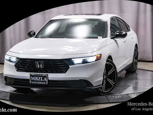 Used 2023 Honda Accord Sport image 1