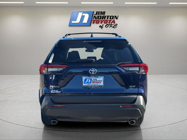 Used 2025 Toyota RAV4 XLE w/ Convenience Package FWD image 6