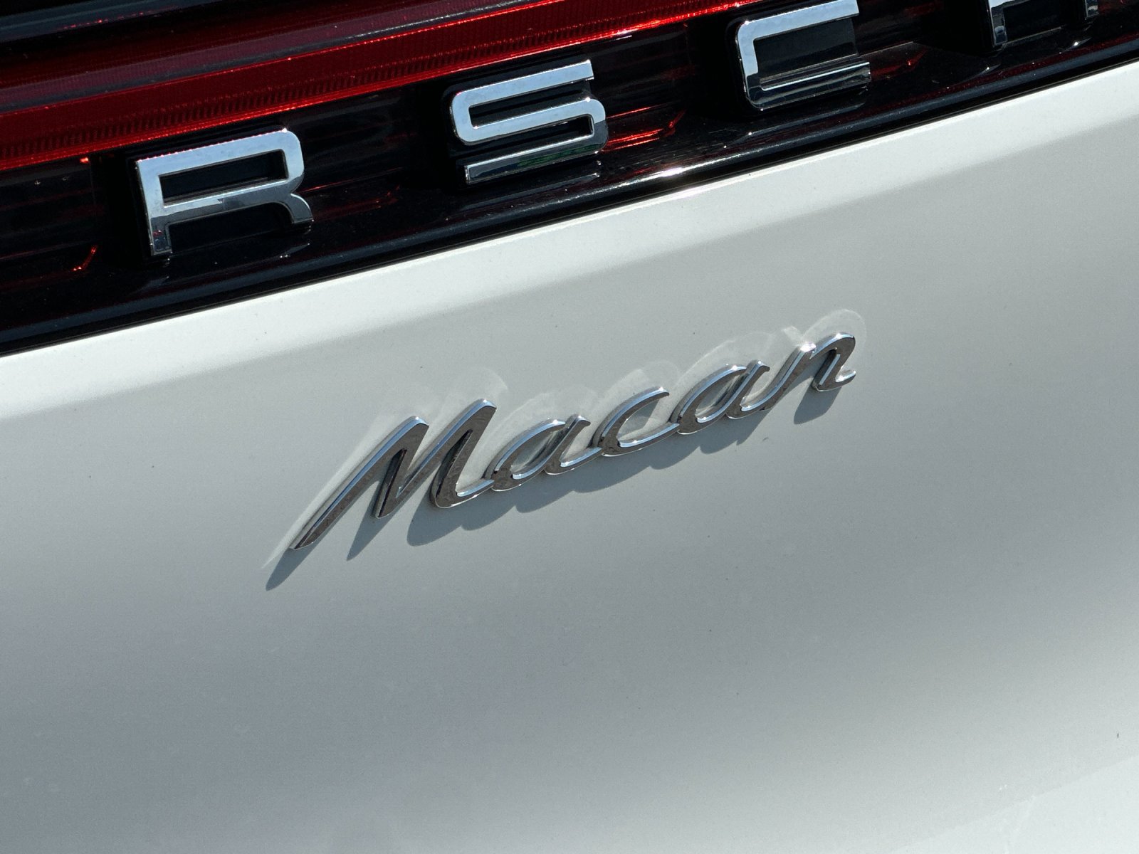 Used 2019 Porsche Macan AWD/4WD image 26